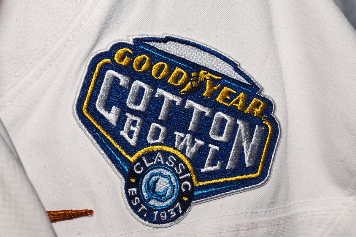 New jersey patch just dropped 👀

#HookEm | #CFBPlayoff