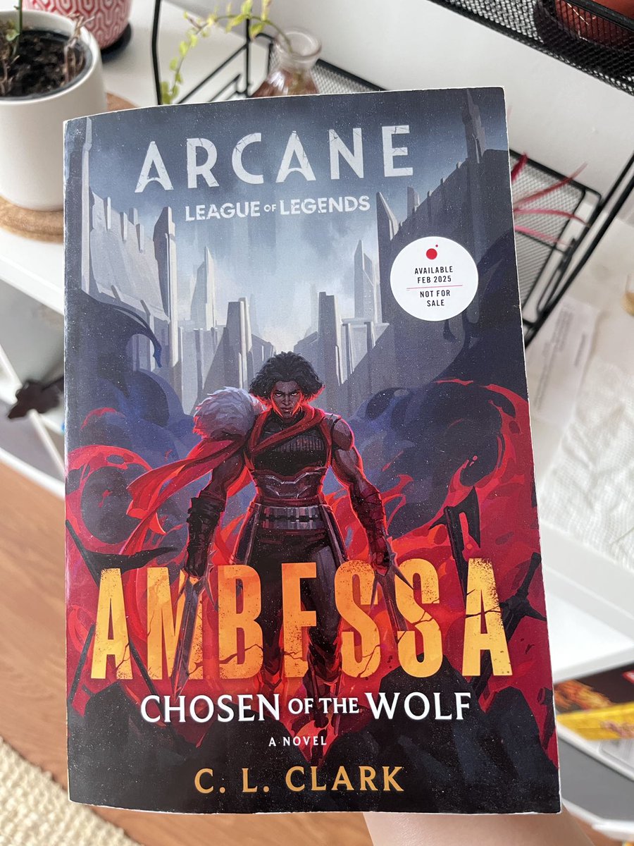 Ambessa's arms are hereeeeeeee!!!

(...in another state while I'm home for the holidays, photos creds my roommate)