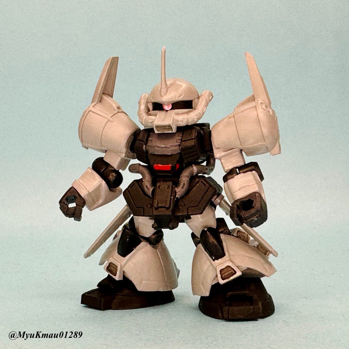 グフ・フライトタイプを少し修正 塗り忘れていたところを部分塗装