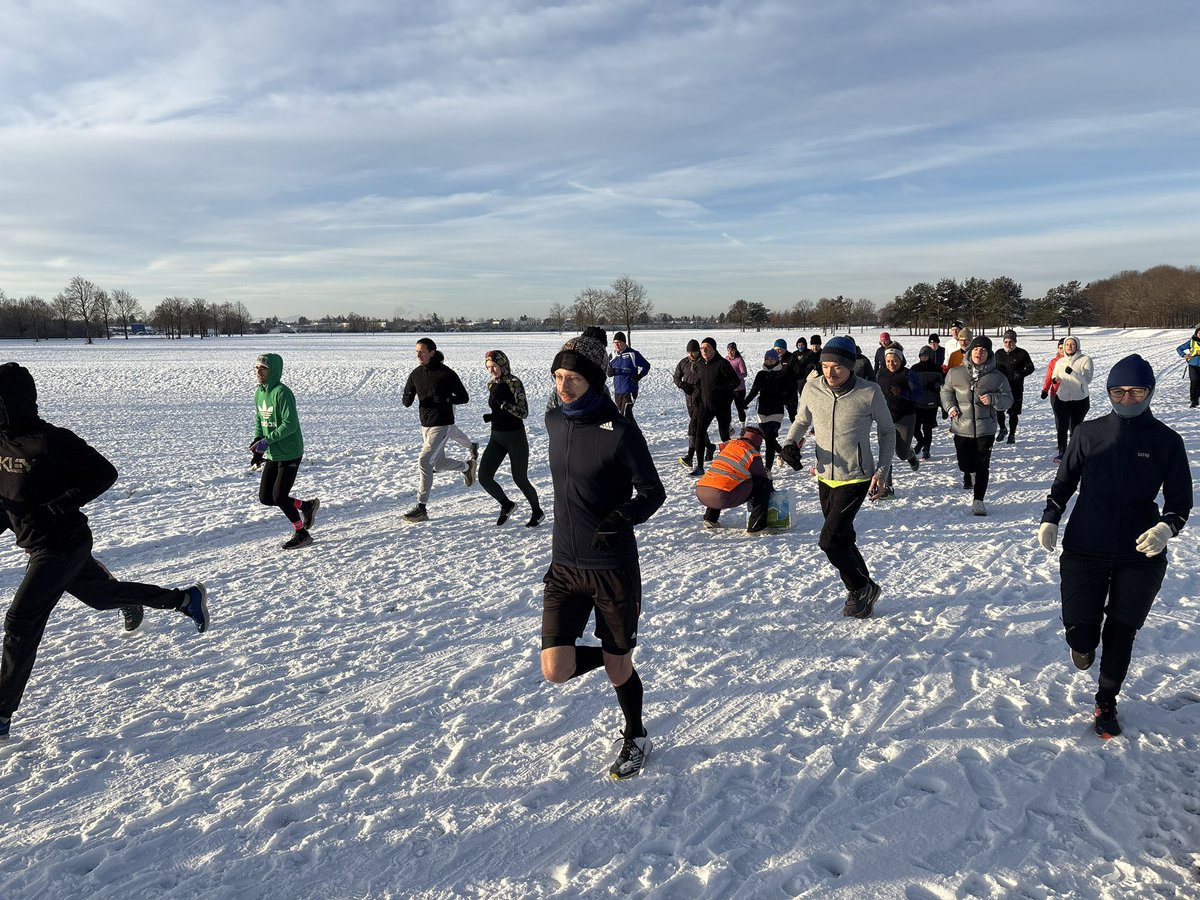 riemerparkrun's tweet photo. Event number 193 ❄️
04/01/2025 🗓 
39 finishers 👏
195km run, jogged or walked 🏃‍♀️🏃‍♂️🚶
11 volunteers 🙌
5 first timers at Riemer Park 🌳
1 new PB 🏅👊 💪
#parkrun #RiemerPark #Munich #5k https://t.co/VcikRfvh1H