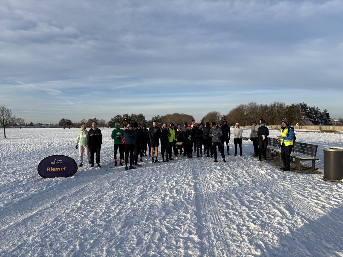 riemerparkrun's tweet photo. Event number 193 ❄️
04/01/2025 🗓 
39 finishers 👏
195km run, jogged or walked 🏃‍♀️🏃‍♂️🚶
11 volunteers 🙌
5 first timers at Riemer Park 🌳
1 new PB 🏅👊 💪
#parkrun #RiemerPark #Munich #5k https://t.co/VcikRfvh1H