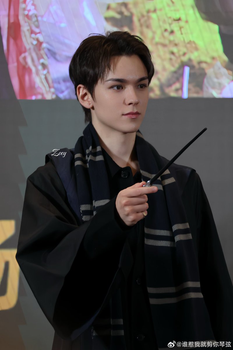 good lord he looks so damn good 🫠