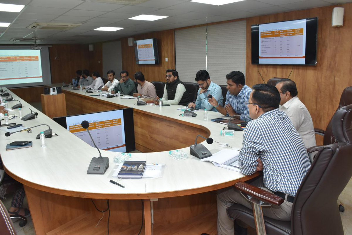 આજરોજ ગુજરાતના માન. પ્રવાસન સચિવશ્રી રાજેન્દ્રકુમારના અધ્યક્ષસ્થાને કચ્છના વિવિધ પ્રવાસન સ્થળોએ સ્વચ્છતા કામગીરીની સમીક્ષા અંગે બેઠક યોજાઈ.
<a href="/CMOGuj/">CMO Gujarat</a> <a href="/GujaratTourism/">Gujarat Tourism</a>