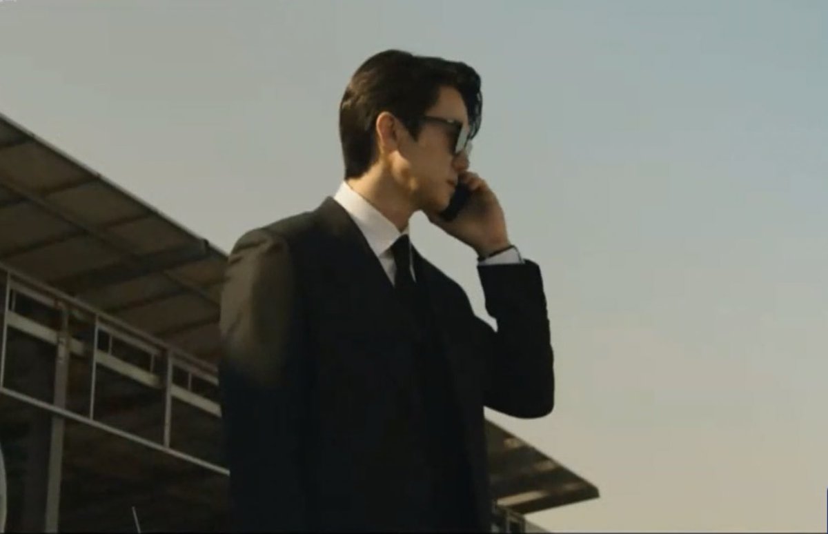 chenecstasy's tweet photo. BAEK SAEON IN SUNGLASSES ALL I CAN SEE IS HEAVEN #WhenThePhoneRingsEp12 https://t.co/xUd2HvAvlN