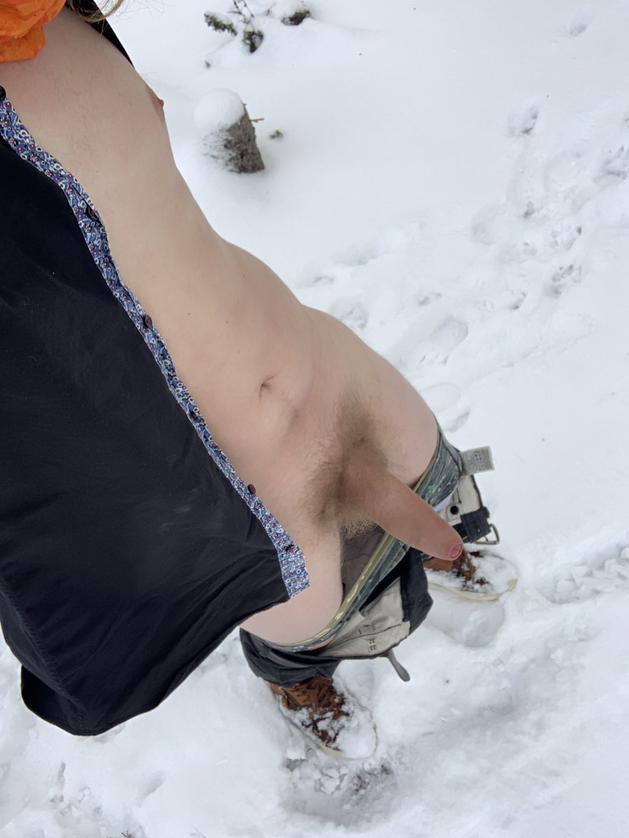 elvenboy11's tweet photo. So cold https://t.co/uxpsKzuBcT
