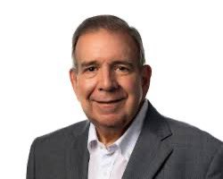 Les pido a todos mis hermanos #Cubanos y Anti -Comunista que junto conmigo etiqueten ,publiquen y compartan esté twittear cada uno de ustedes desde sus teléfonos o computadoras para que el mundo sepa que también hay millones de #Cubanos apoyando a Edmundo un twittear donde diga