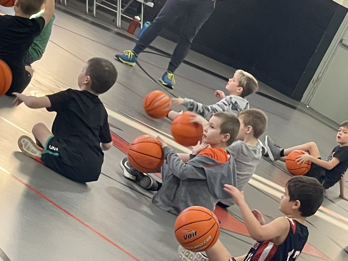PennyDippold's tweet image. It starts with the basics🧡🏀🖤#LYBA #lpstigers #basketballfundamentals