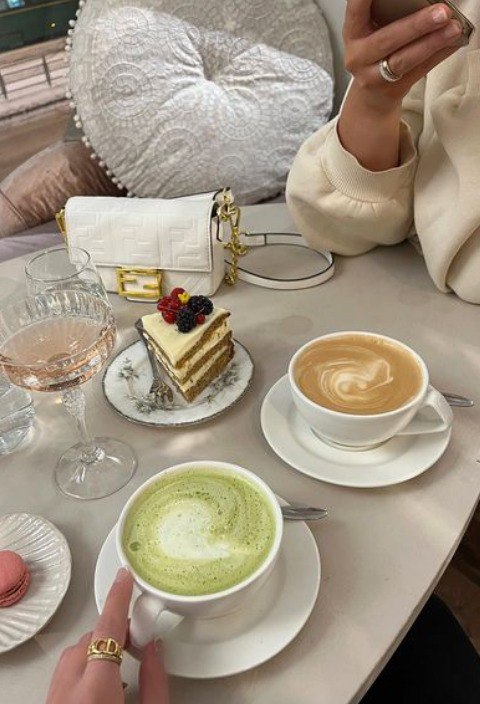 bethdanda's tweet image. Afternoon tea time with friends