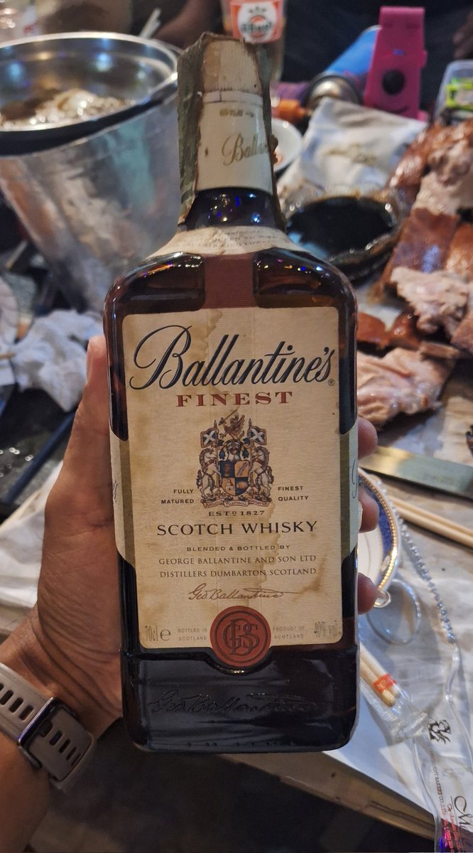 เหล้าขวดเก่า ช่วยคลายความเหงาได้ 🍾