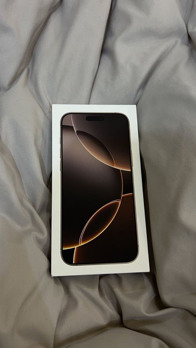 Best2003_'s tweet photo. Who want an IPhone for a gift? https://t.co/HEyfFsePin
