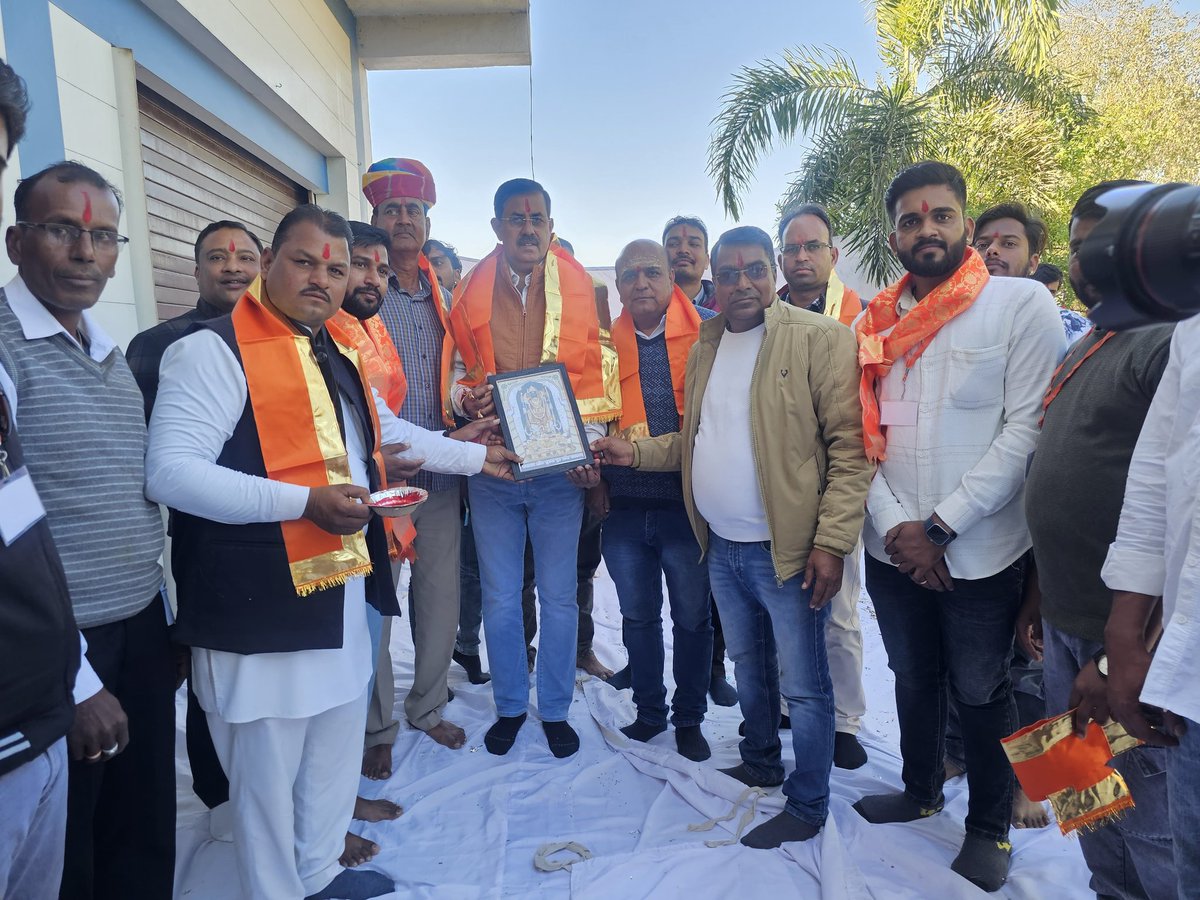 maansinghbarath's tweet photo. कुमावत युवाशक्ति राजसमंद एवं अनंता हॉस्पिटल के संयुक्त तत्वाधान में रेलमगरा में आयोजित आरोग्यम 2 में भाग लिया |कार्यक्रम मे युवा प्रदेश अध्यक्ष रतन लाल जी एवं रेलमगरा तहसील अध्यक्ष लादू लाल जी कुमावत एवं उनकी समस्त टीम का कार्य सराहनीय था ,
#kumawat #yuva #yuvashakti #relmagra https://t.co/ufjXljwn2k