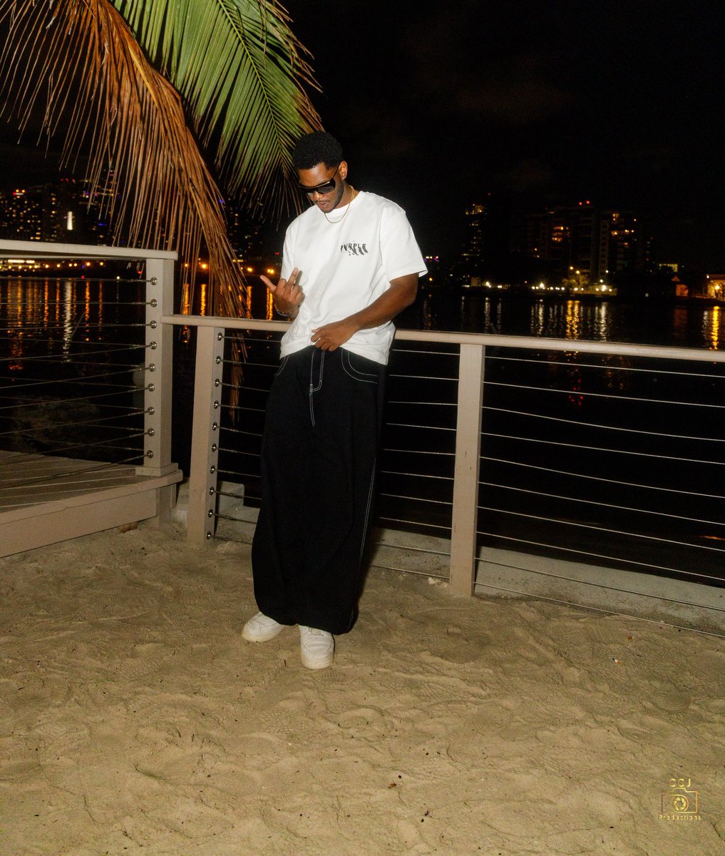 GabeIsGiant tweet media