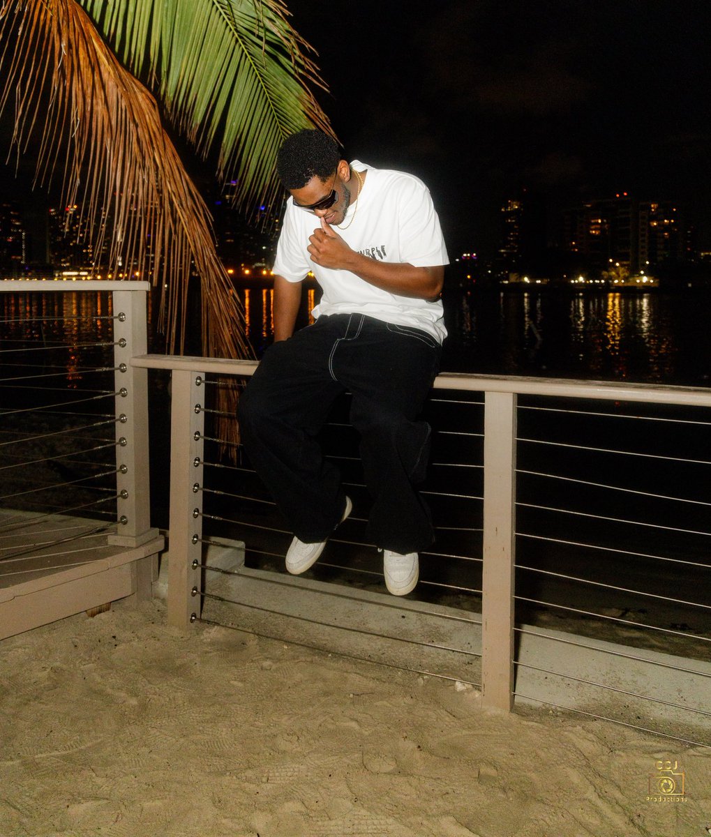 GabeIsGiant tweet media