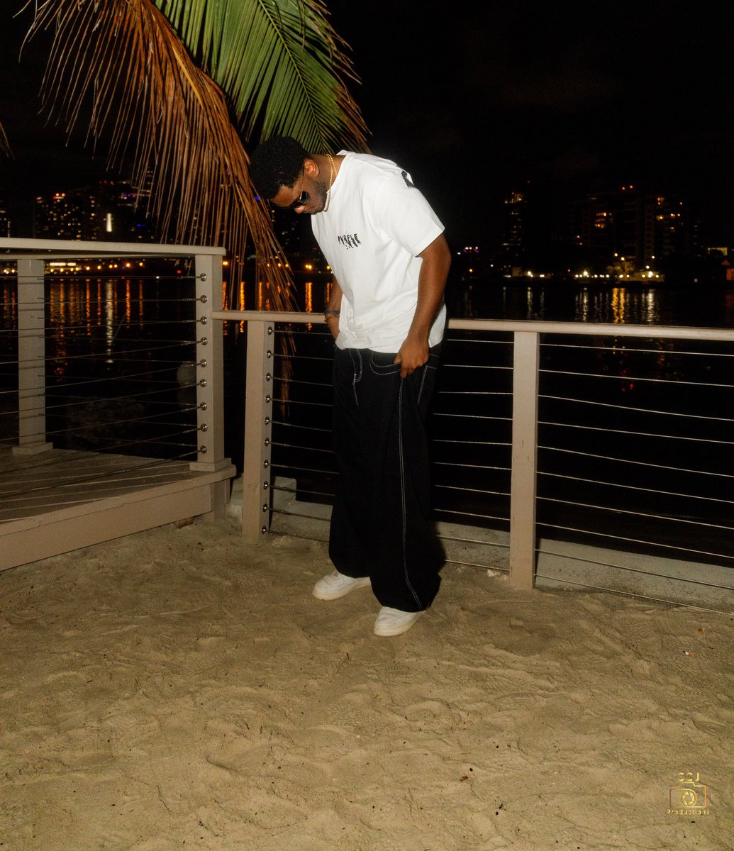 GabeIsGiant tweet media