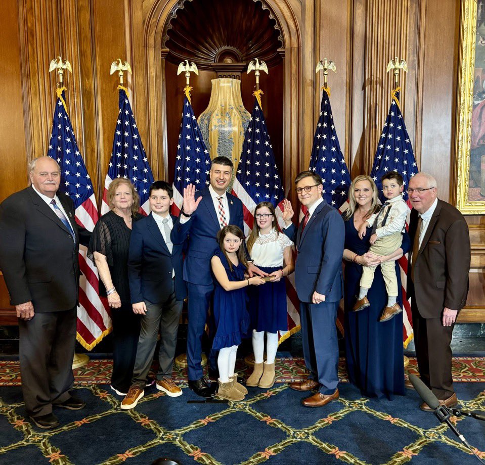 Tom Barrett tweet media