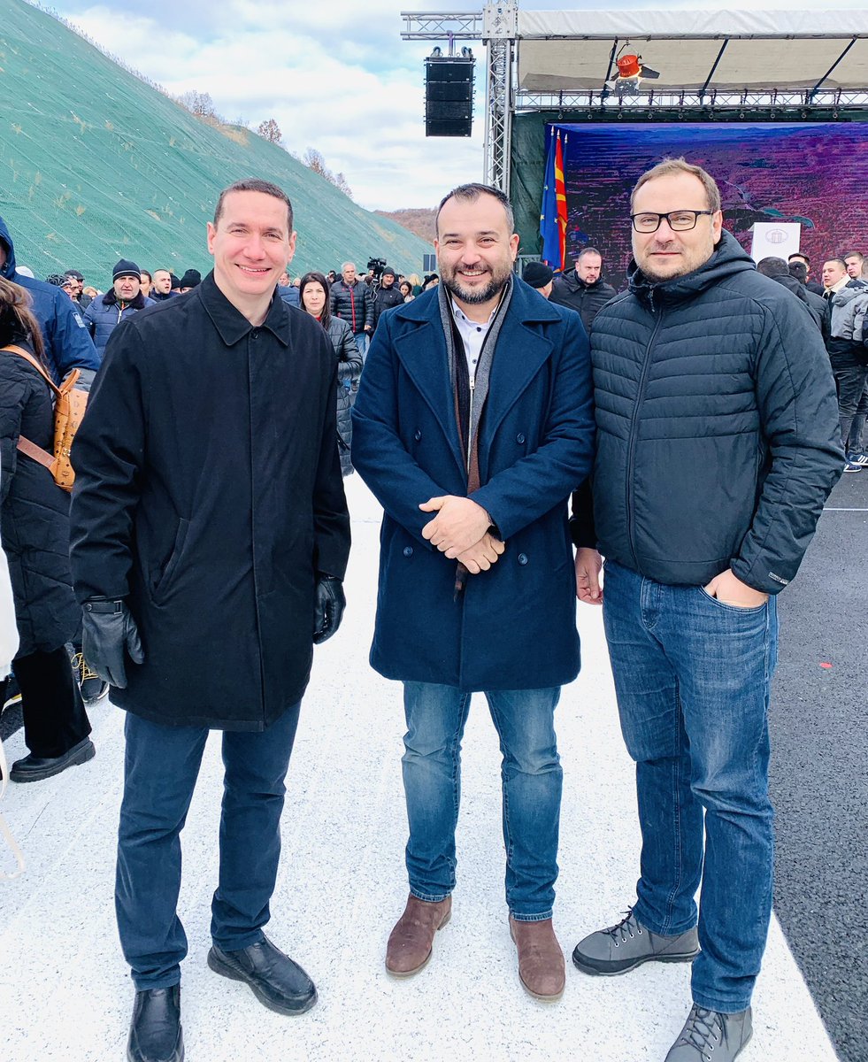 Македонија доби експресен пат за Крива Паланка.  Честитки!! 👍👍 

<a href="/MickoskiHM/">Христијан Мицкоски</a>  <a href="/AlexandarMKD/">Aleksandar Nikoloski</a> 
<a href="/LefkovMile/">Mile Lefkov</a>  <a href="/MMZdravkovski/">Igor Zdravkovski</a>