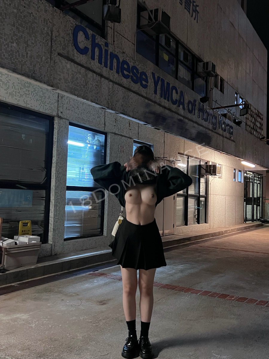 18Dominance's tweet photo. 最近衰妹幾聽話 行行下街心血來潮叫佢除bra除底褲 佢就即刻入廁所除俾我🤭
雖然影相嗰陣有啲扭計 但係最後都好乖咁俾我影😌唔錯
Btw有冇人知係邊度？張相今日新鮮滾熱辣影🥵你啱啱又有冇撞到我哋？🤭

 #港女 #女奴 #M底 #變態 #露出 #野外 https://t.co/9PTPJJPpZG