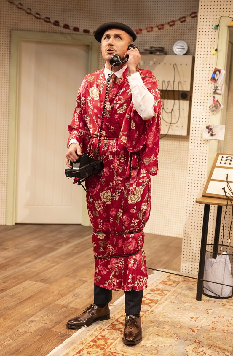 We’re just calling to say there’s only TWO shows of Christmas Present and Correct left. Tonight at 7.30pm and tomorrow at 2.30pm. Don’t miss out! Tickets here lichfieldgarrick.com/events/christm…