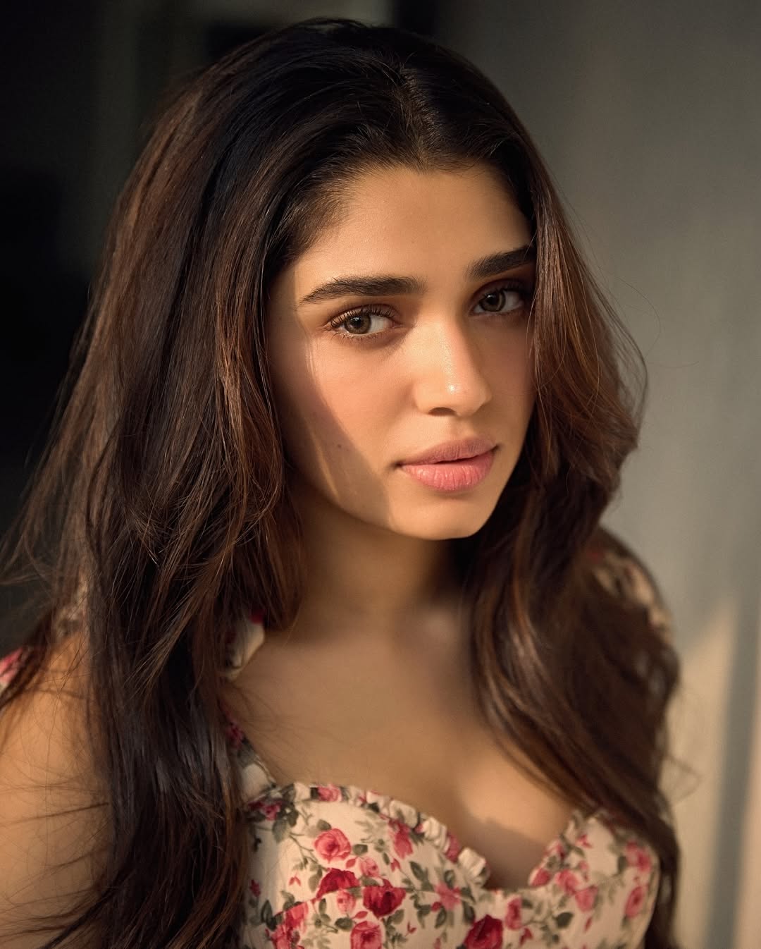 GgdO5aMWsAA37AX?format=jpg&name=large