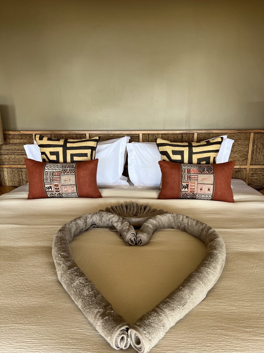 wekesa_amos's tweet photo. Mwamba Lodge Tarangire( Tanzania) and I work there as a chief employee!

Info@greatlakessafaris.com https://t.co/etHV1BYmzD