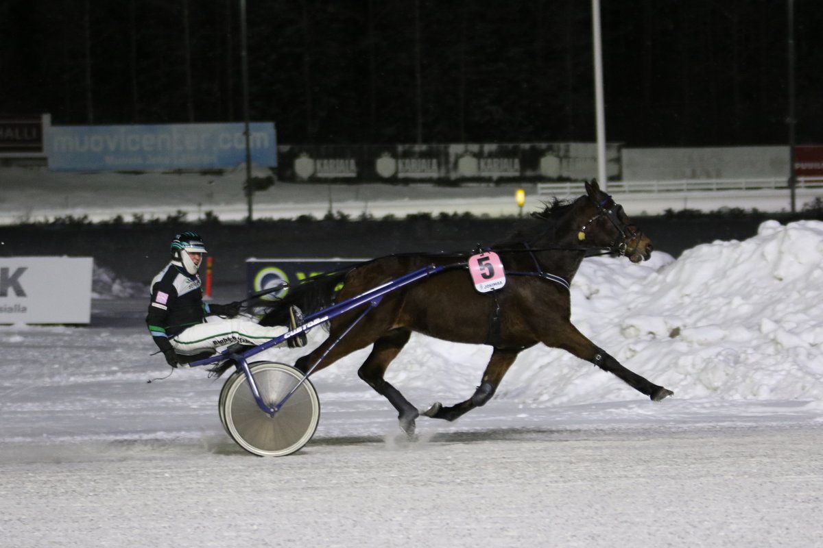 Vanha Kunnantupa - Haastajadivisioonakarsintalähdön voittaja Got to Goo ja Tuomas Rantanen
#ravit #jokimaanravit #lahti