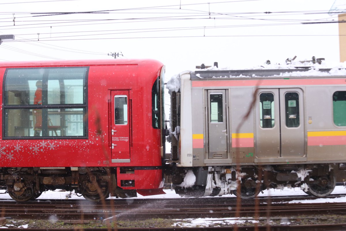 雪月花がET127系の救援やった時も驚いたが自社に留まらずE129系の救援