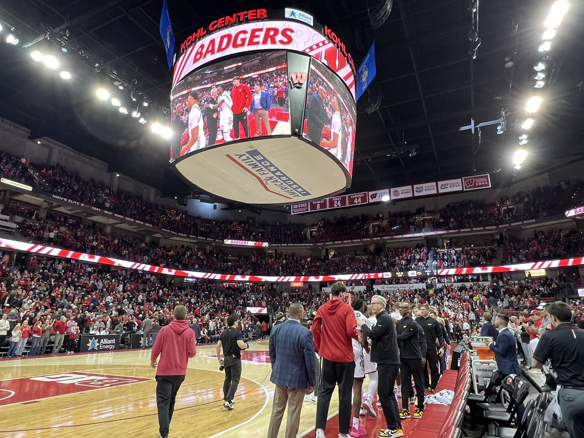 Bringing in the new year with some record breaking basketball! Most points scored at the Kohl Center &amp; 21 3’s!