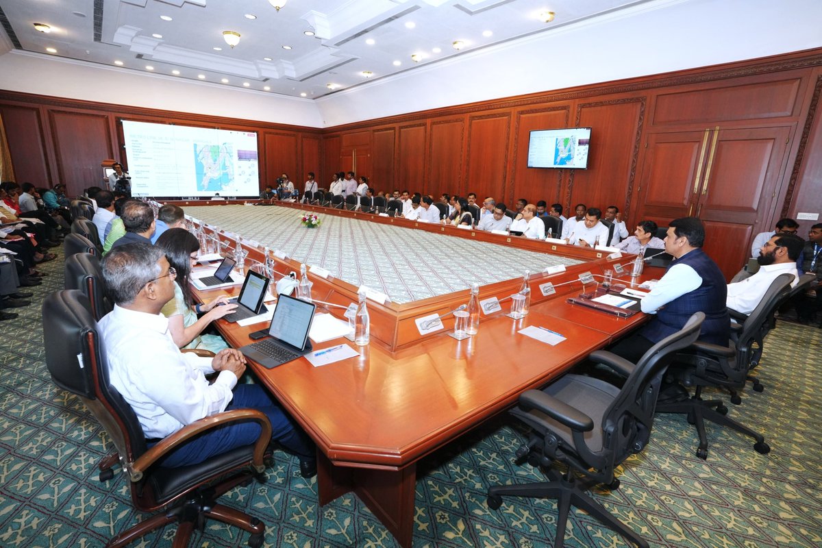 CM Devendra Fadnavis chaired a review meeting of the Mumbai Metropolitan Region Development Authority (MMRDA) at the Sahyadri Guest House in Mumbai, today.

In this meeting, the Commissioner of the Mumbai Metropolitan Region Development Authority presented a review of the works