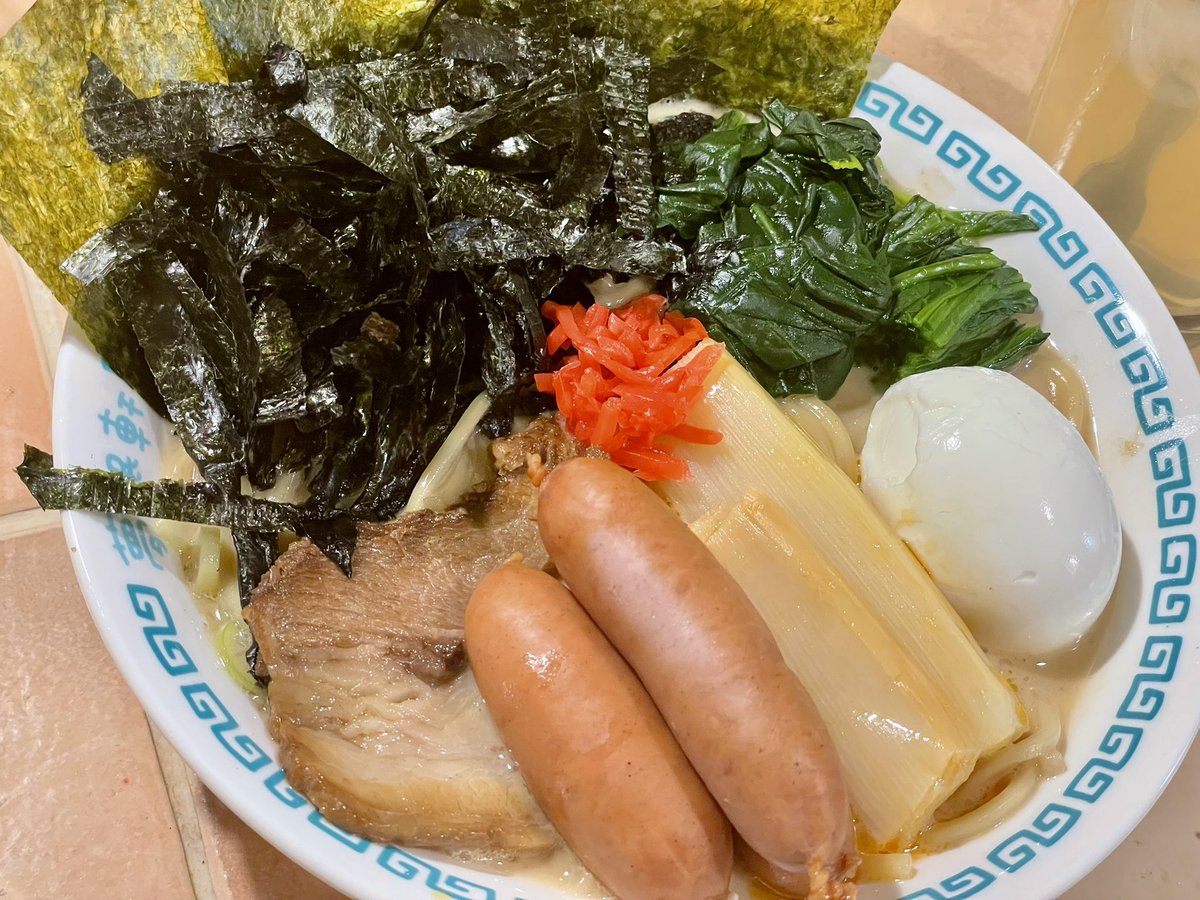 _yuukun3's tweet photo. うさをひとしきり愛でたのでラーメン作ってキメる！！ https://t.co/pWJxMkGZpN