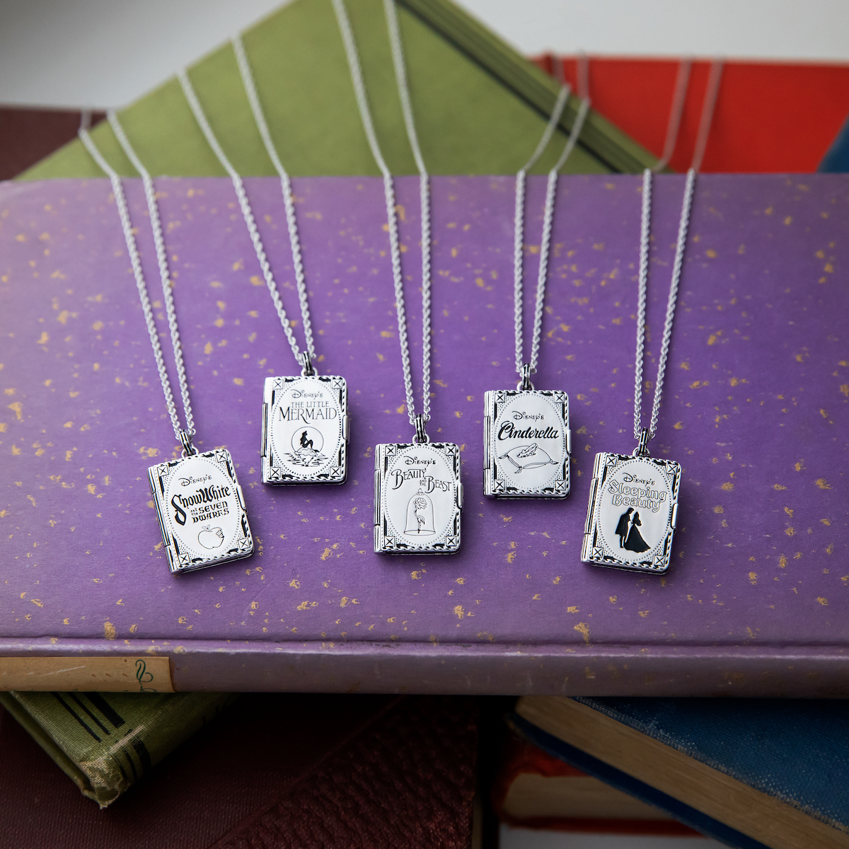 ✨ New Year, New Chapters! ✨
One of our New Year's resolutions? To read more stories and tell our own! 📚 Treat yourself to something magical: enjoy $25 off in-stock orders with code OurGiftToYou2024 now through 1/5!
#RockLoveJewelry #DisneyStyle 

Shop: l8r.it/9rH4