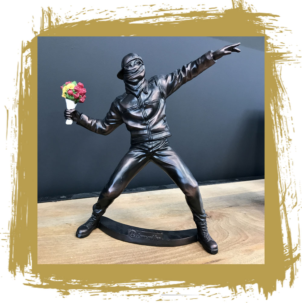 💐 Back in Stock 'Man With Flowers' 

Limited Supply Levels.

🚨 Buy now before they are gone!

whitehorsegallery.co.uk/product/man-wi…