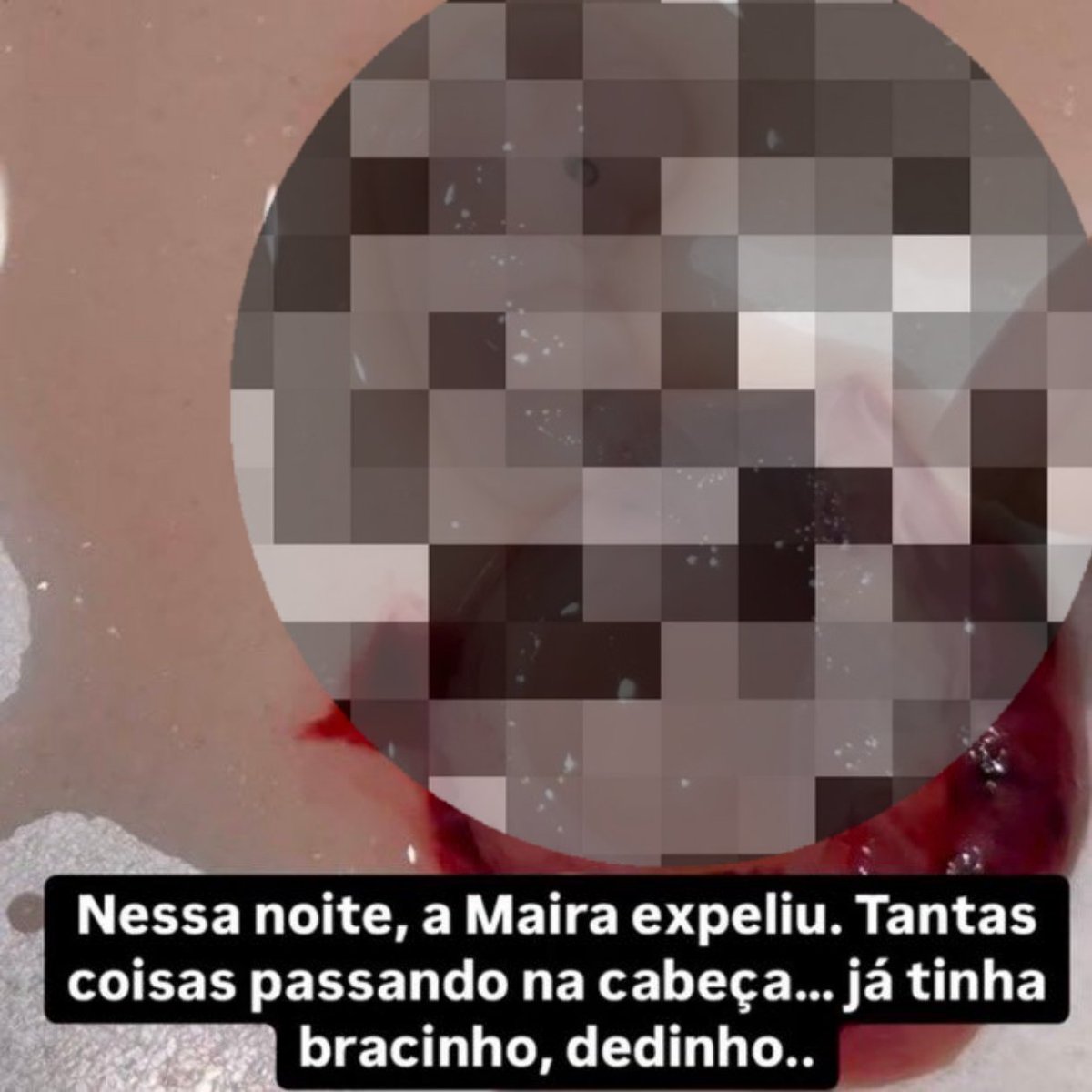 oantonioni_'s tweet photo. Thiago Nigro ao publicizar um feto em sua rede social_ com direito a legenda e trilha sonora_ é o sintoma mais decadente dessa cultura do espetáculo das sociedades neoliberais, marcada por uma compulsão pela comunicação, sobretudo a digital, a troco de engajamento e monetização. https://t.co/vR2oUV4HCE