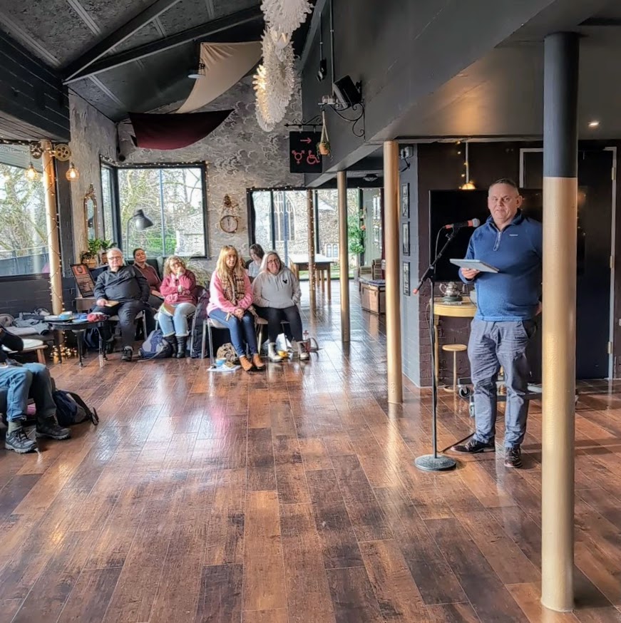 WolseyWriters's tweet image. And the Biggest Thank You of all today to @AudioAndrea @UOSEnglish for guiding us through Shakespeare&apos;s most topsy-turvy play. So many superb and unexpected responses🙃

Happy New Year to all Writers and Artists in Suffolk #creativewritingcommunity 2/2