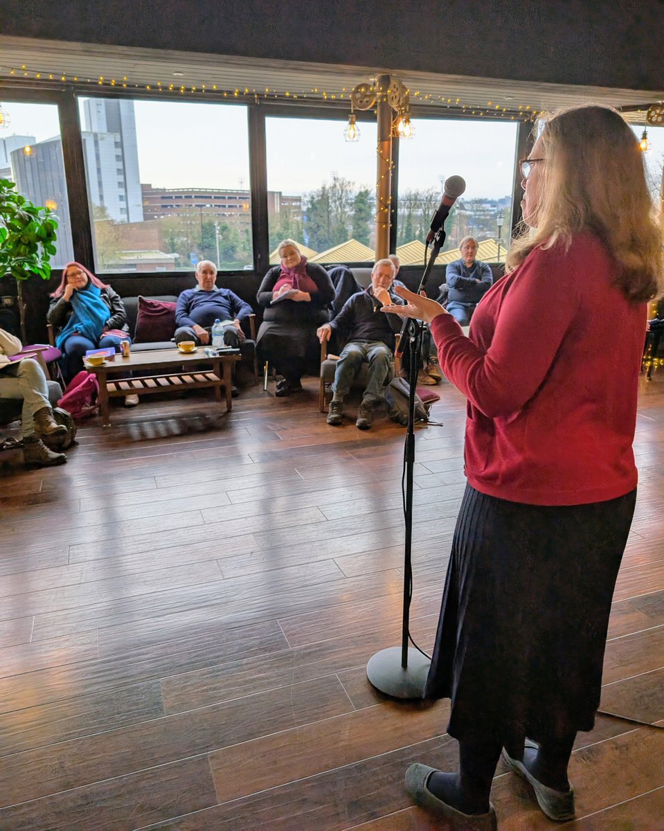 WolseyWriters's tweet image. And the Biggest Thank You of all today to @AudioAndrea @UOSEnglish for guiding us through Shakespeare&apos;s most topsy-turvy play. So many superb and unexpected responses🙃

Happy New Year to all Writers and Artists in Suffolk #creativewritingcommunity 2/2