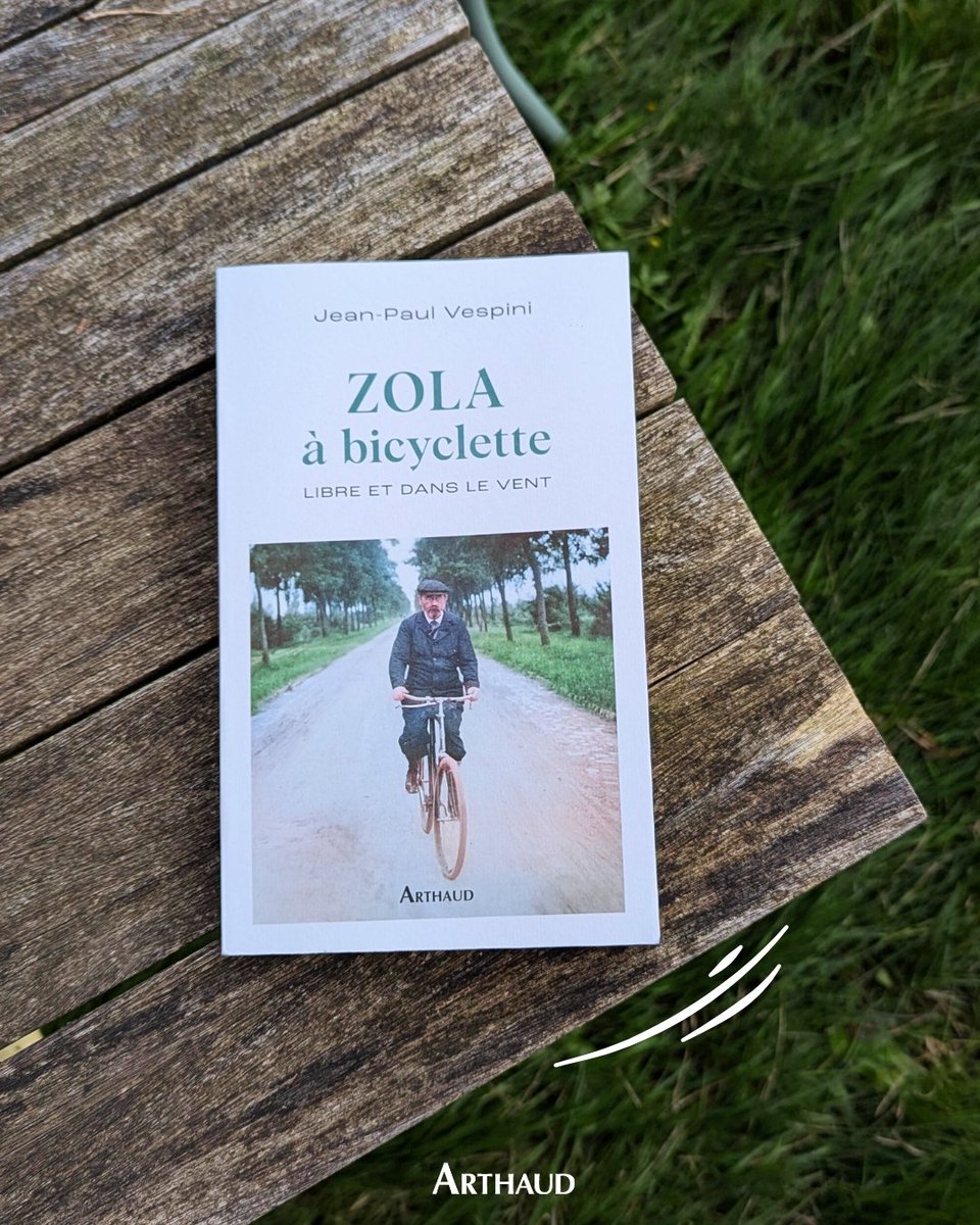 "J’aime la bicyclette pour cet oubli qu’elle donne. J’ai beau marcher, je pense. À bicyclette, je vis dans le vent, je ne pense plus et rien n’est d’un aussi délicieux repos."
Des amateurs de vélo par ici ? Nous avons la lecture idéale ! ➡bit.ly/3ZL5eU4
#VendrediLecture