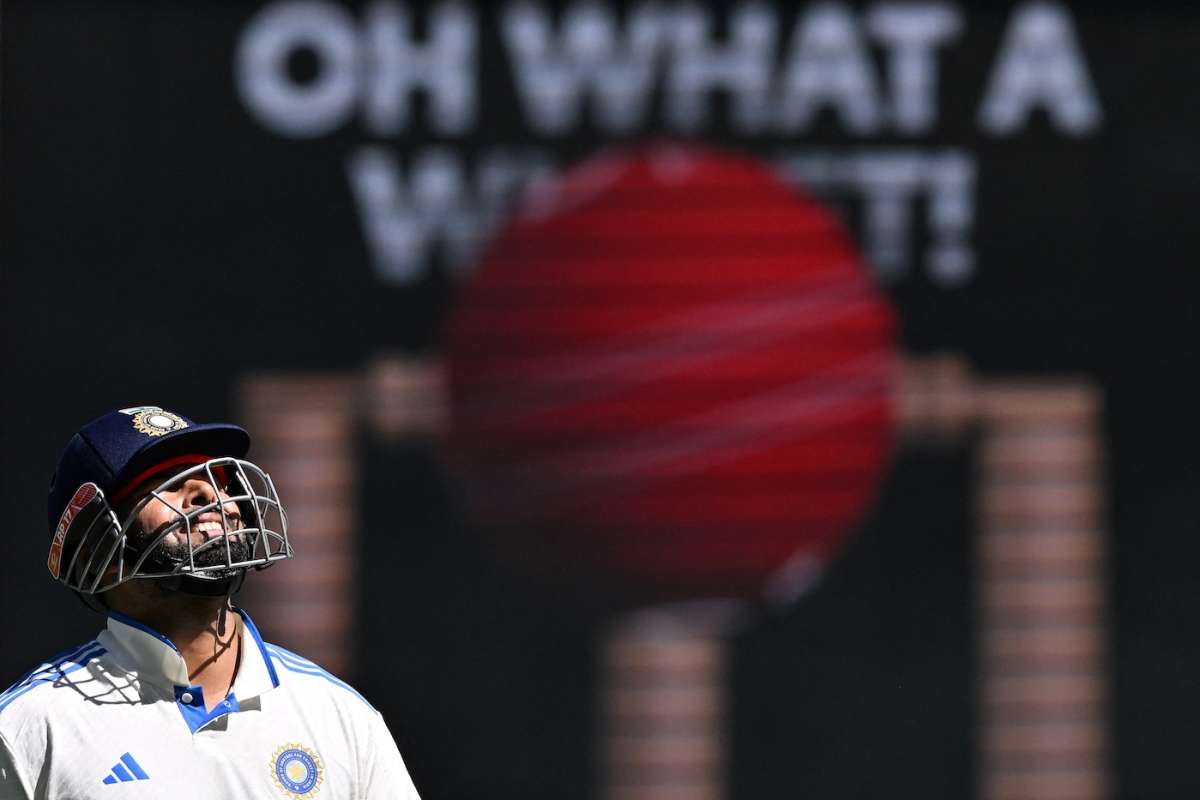 CricCrazyJohns's tweet photo. Most sixes for India in Test Cricket:

Sehwag - 90 (178 innings)
Rohit - 88 (116 innings)
Dhoni - 78 (144 innings)
Pant - 72* (75 innings) 

PANT IS COMING FOR THE TOP SPOT. 🙇 https://t.co/ZIeJc0YyXI