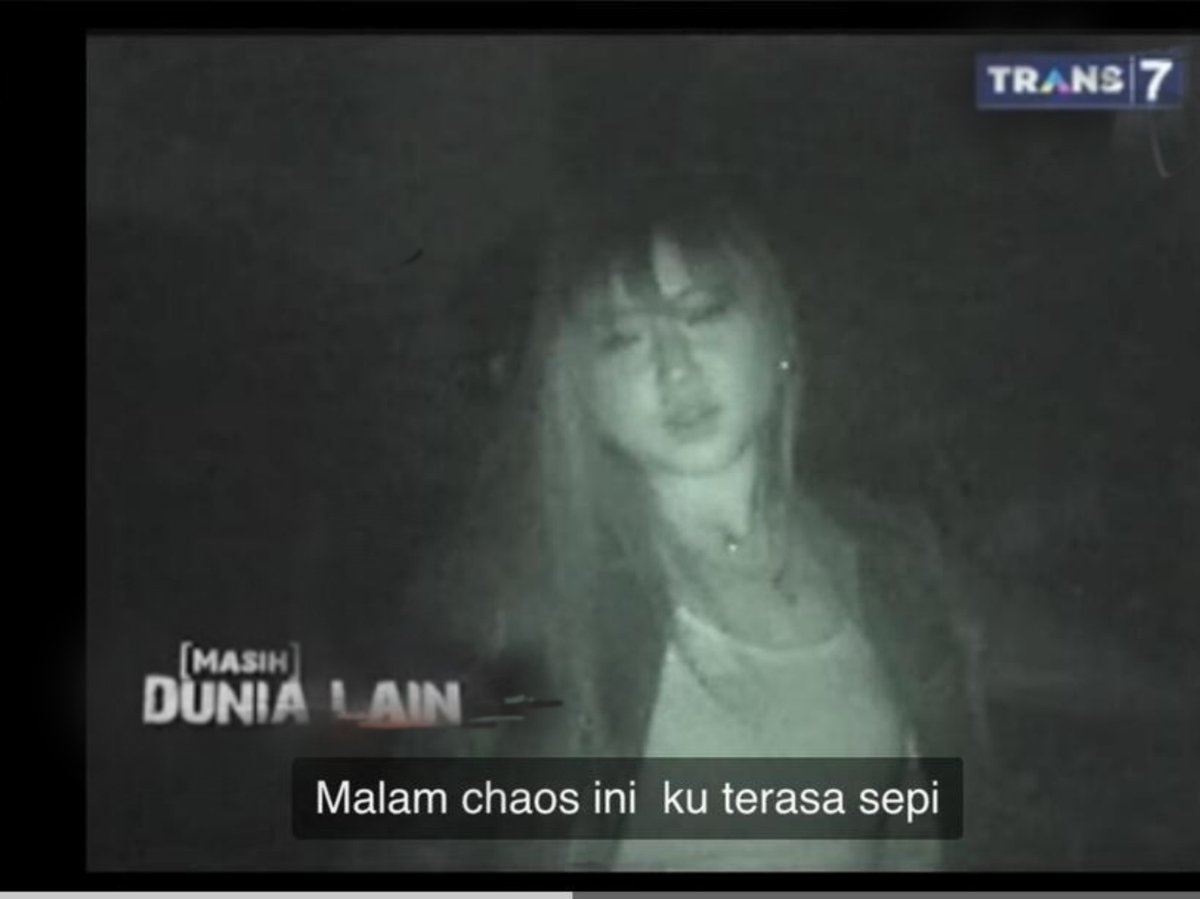 4 tweet media