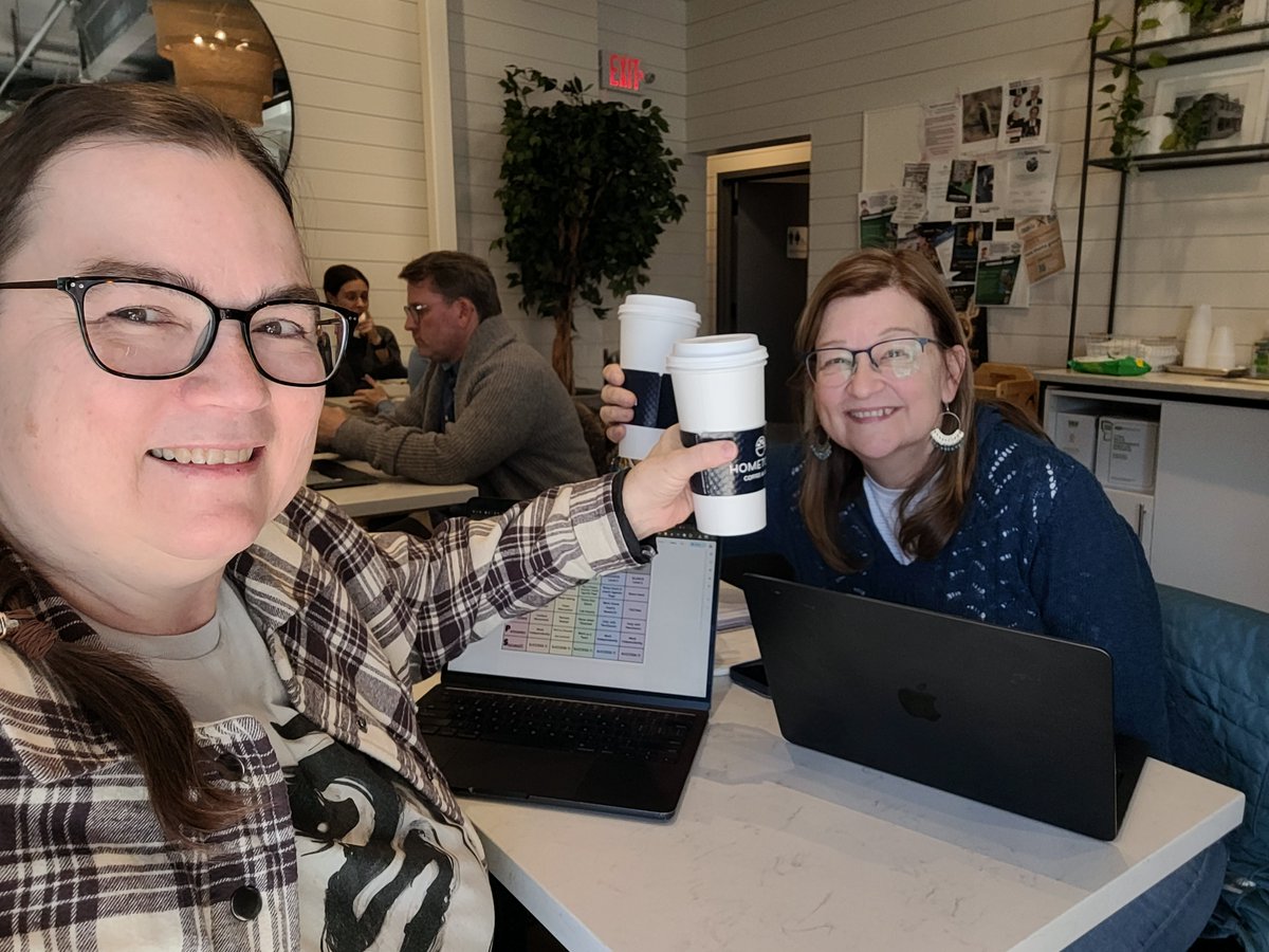Leigh &amp; I enjoyed meeting at Hometown Coffee &amp; Juice to prepare for the after-break resumption of school.  We are ready for our students to return! #HuskyUP #LItCircles #112Leads <a href="/nwhuskies/">Northwood Middle School</a> <a href="/D112Teachers/">District112Teachers</a> #coteaching