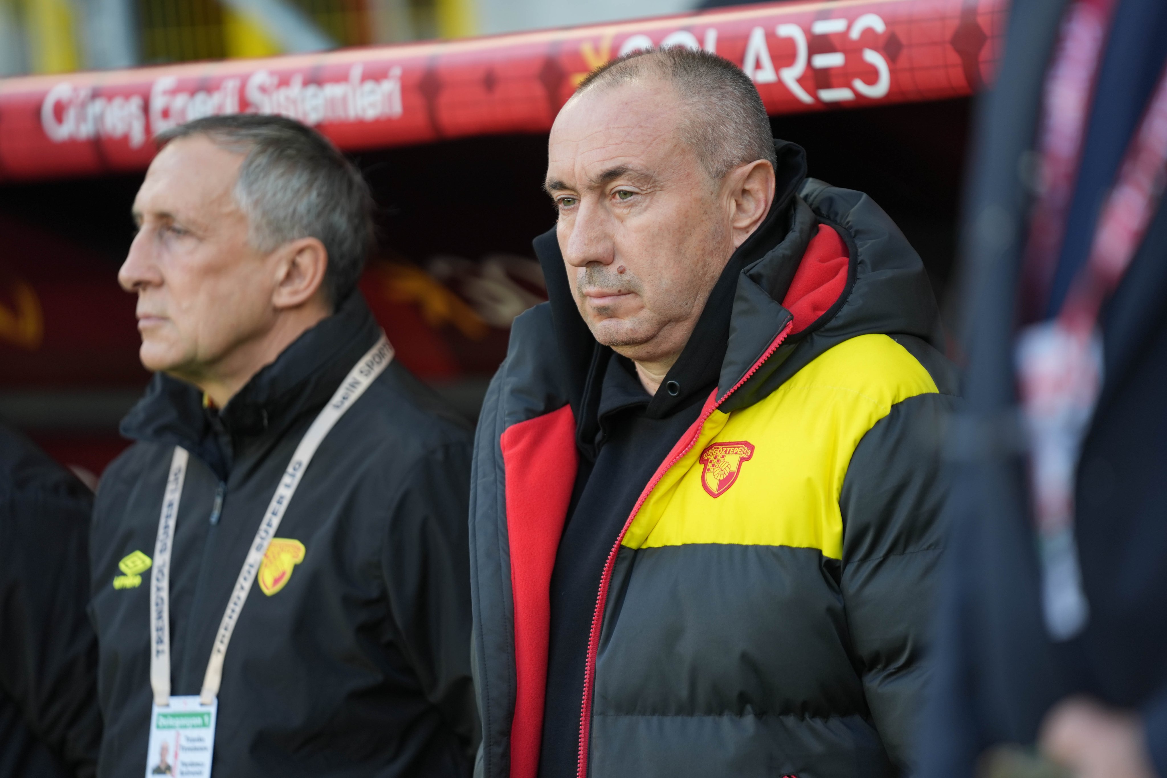 VTR Spor on X: "🗣️Stanimir Stoilov: "Aralardan sonra oynanan her maç  zordur. Bugünde zor bir maç olacak. Amacımız kendi futbolumuzu sahaya  yansıtmak. Galatasaray'ın lider olduğunu biliyoruz ancak Göztepe'nin nasıl  oynadığını göstermek için