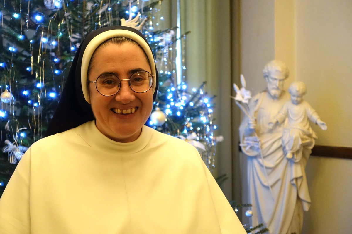 DomSrStJoseph's tweet photo. Introducing our new Prioress, Sr Hyacinthe! 😄🥳❤
Bishop Philip presided over the election this morning & celebrated Mass in thanksgiving. Please join us in praying for God to bless Sr Hyacinthe abundantly!
#prioress #dominicansistersofstjoseph #dominicanlife #election #prayer https://t.co/IsYDMOZhDJ