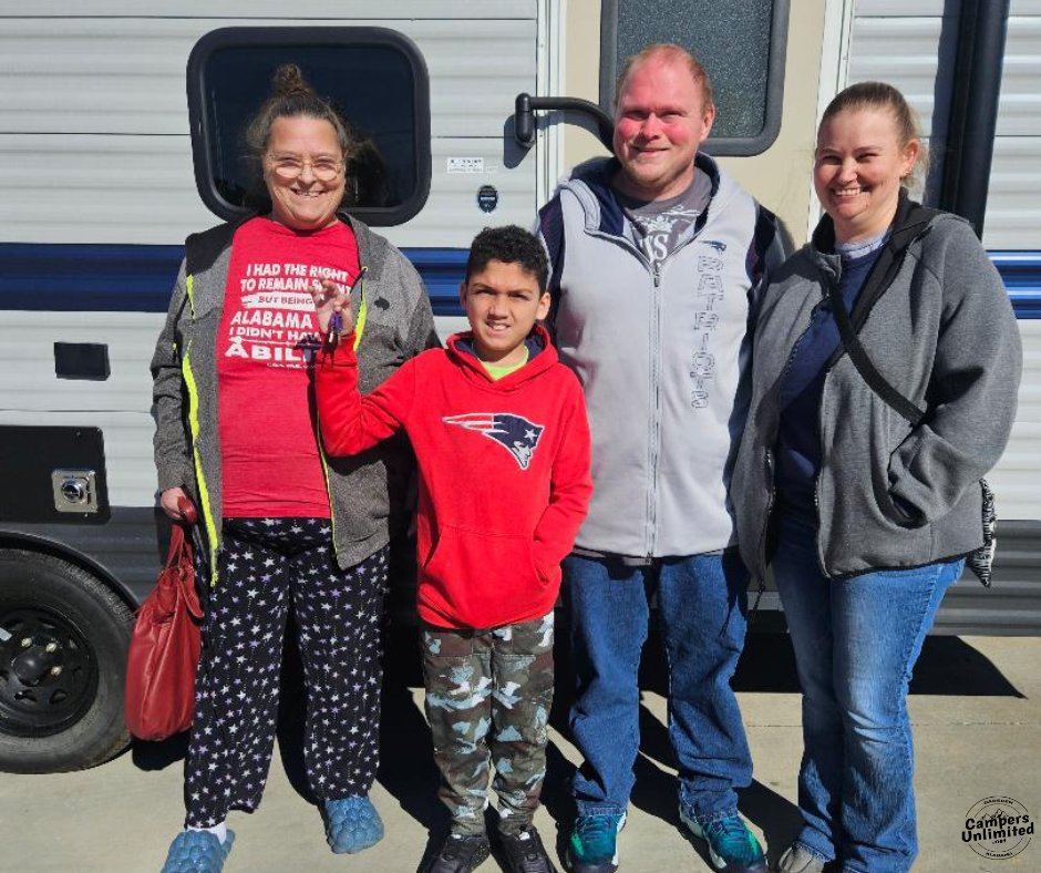 CampersUnlimitd's tweet photo. Congratulations to Bradford Grimes from Ashville, Al! Salesman Shane Strickland was happy to help this sweet family!  Thank you for shopping local! With keys in hand and, ready for adventure! Let the good times roll! https://t.co/yhgbzwTFn2