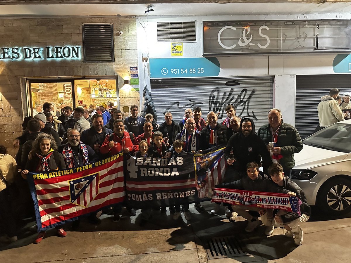 🔴⚪ Unidos por el <a href="/Atleti/">Atlético de Madrid</a>, desde Ronda, Zaragoza y más allá hasta Málaga, en La Rosaleda.

La Peña 4 Bandas Tomás Reñones de Ronda y la <a href="/pa_zaragoza/">PEÑA ATLÉTICA ZGZ</a>, juntos para apoyar al Atleti en esta emocionante noche de Copa. Orgullo de pertenecer a esta gran familia rojiblanca. ❤️🏆