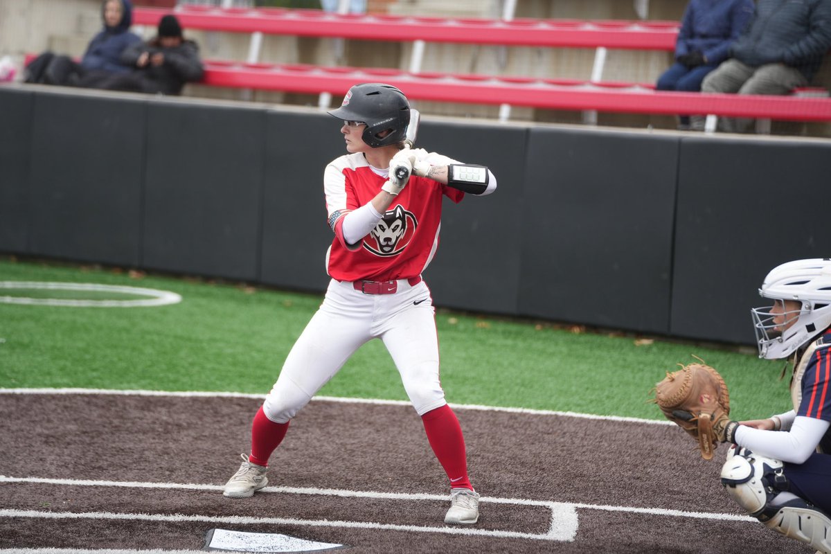 2️⃣8️⃣ 𝐝𝐚𝐲𝐬 𝐮𝐧𝐭𝐢𝐥 𝐟𝐢𝐫𝐬𝐭 𝐩𝐢𝐭𝐜𝐡‼️

#PackMentality 🐾 | #HuskiesSoftball 🥎 | <a href="/Reeseholz28/">Reese Holzhueter</a>