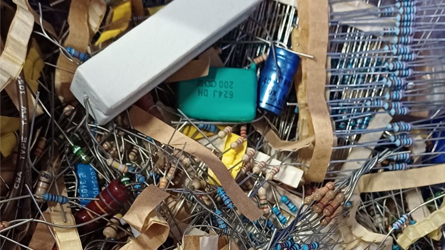 TOG_Dublin's tweet image. New year, new skills! 🚀 Start 2025 with our Beginners Practical Electronics series at Tog Hackerspace.
🗓️ Starts Jan 13th, every fortnight
🕖 Mondays at 7 pm
🎥 Watch, learn, discuss
💵 Free to attend!
☕ Tea, coffee, and parking included.
tog.ie/2024/12/beginn…
 #Electronics