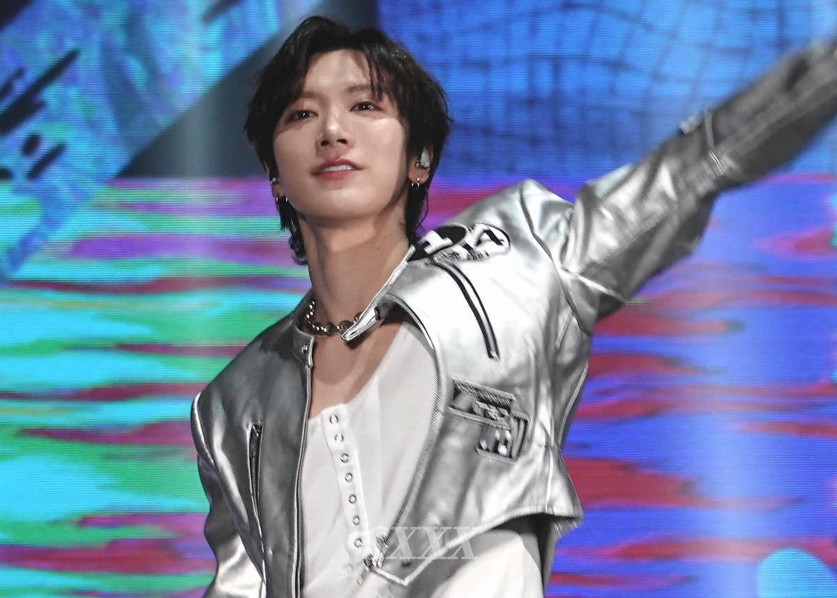 SXXX2026's tweet photo. 250104 On The Way in HongKong

My sunshine

#李永钦 #TEN #텐 #เตนล์ #テン 
#WayV  #NCT https://t.co/43F7XNB60I