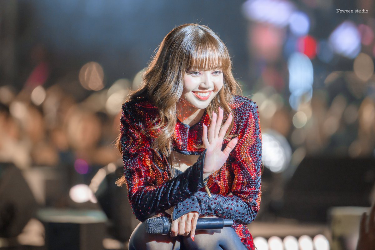 Newgenstudio48's tweet photo. 241231 [HQ] QUEEN LALISA 👸🏻❤️‍🔥 (2)

LALISA AMAZING COUNTDOWN
#LISA #LALISA #ลิซ่า #LLOUD
#LISAxICONSIAM
#COUNTDOWNatICONSIAM2025 https://t.co/WLCHM2wFxT