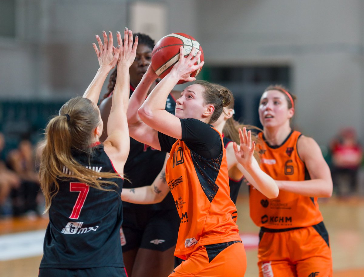 Do przerwy przegrywamy 26:61 z <a href="/skkpolonia/">SKK Polonia Warszawa</a> Walczymy dalej🔥🫡

Dziękujemy kibicom za przybycie. 🫶🏼

<a href="/kghmtomy/">KGHM to my!</a> 

🧡🖤