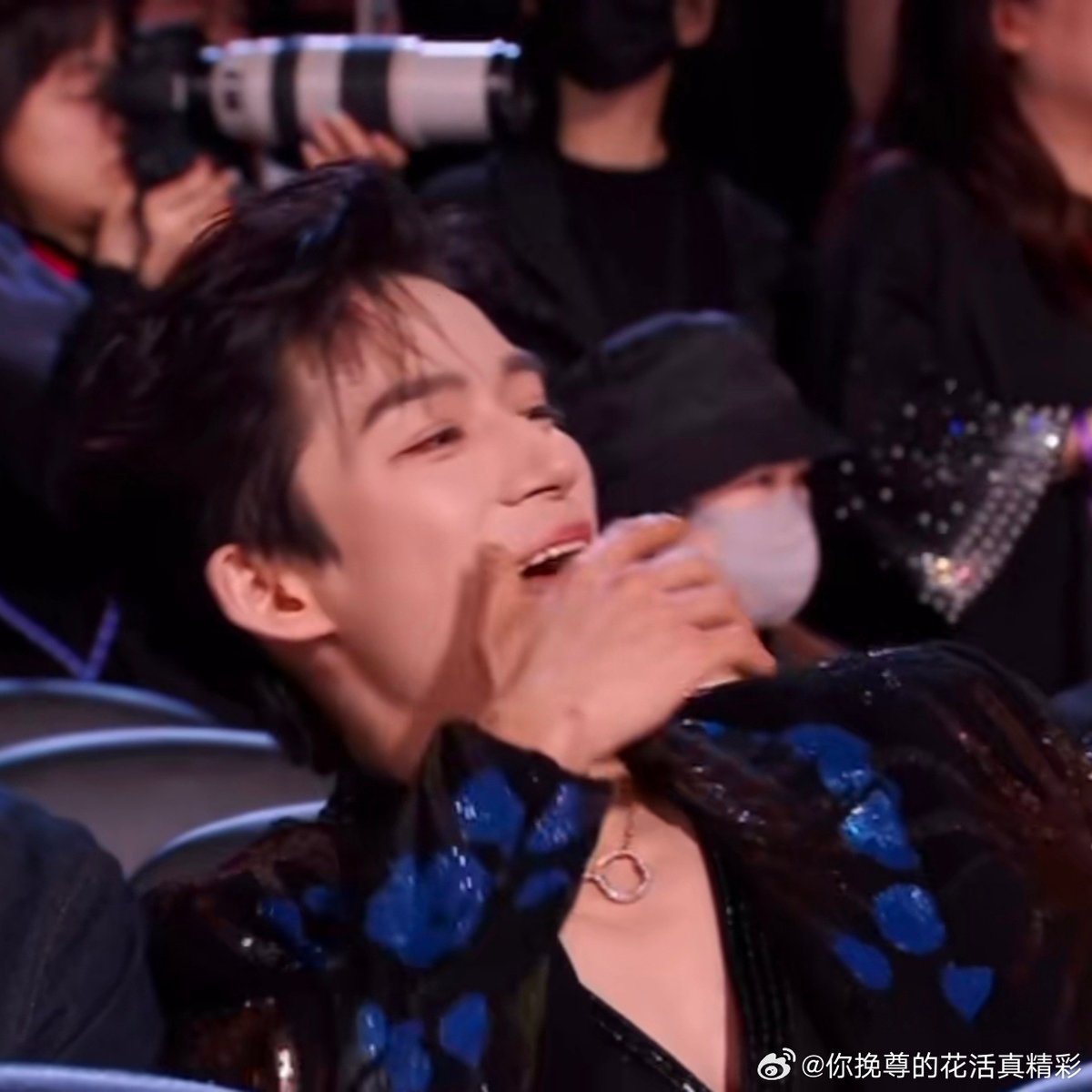 muziqis's tweet photo. a story in 4 parts ft wang xingyue https://t.co/2HOVQuNcTb