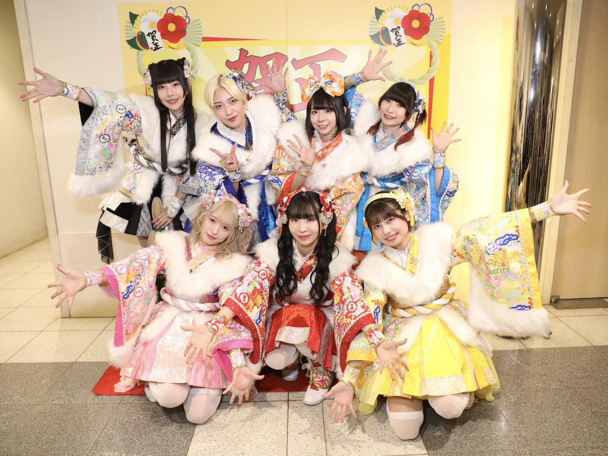FurukawaMirin's tweet photo. さて、
ハッピーエンディングにするための
全てが出揃いましたね！

あとは私たちでんぱ組.incの明日のライブだけ！！！

正真正銘明日がラスト！
平成アイドルを終わらせにきたよ！

#でんぱエンディング https://t.co/QP0t6M8axn