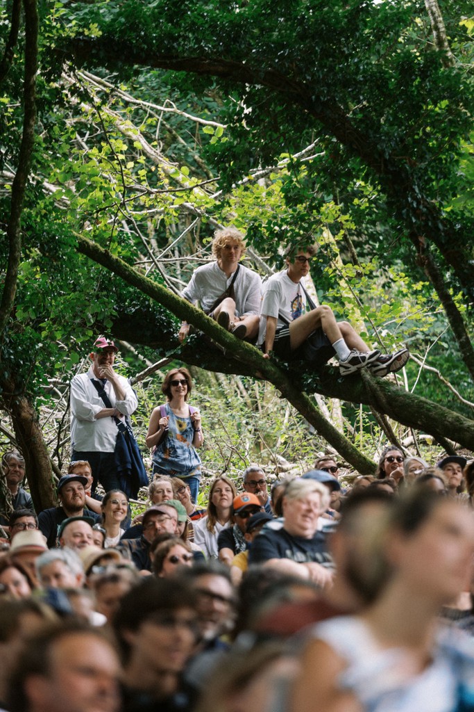 Cold? Yes. Grey? Check. Raining? Oui, but also a few days closer to #EOTR2025. Who's top of your playlists for 2025?

📸 <a href="/countessian/">Rachel JC</a>